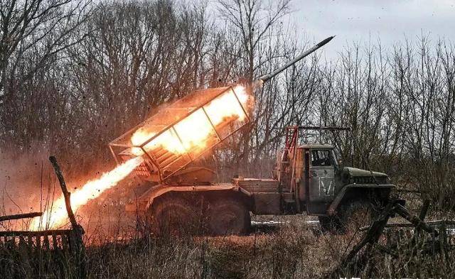 阿美尼亚超级联赛_俄乌兵力10：1！普京“特赦”阿美尼亚超级联赛，俄大将回归，泽连斯基险被斩首？