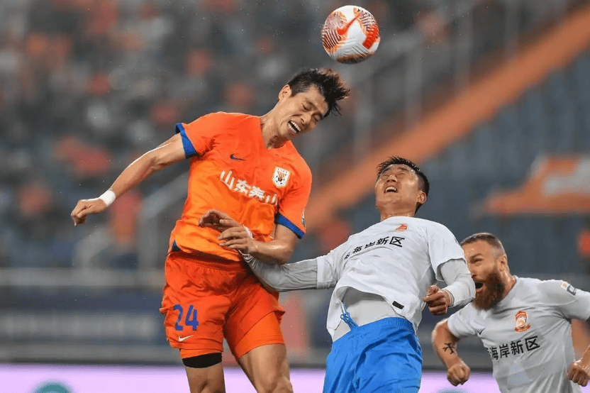 皇冠足球管理平台出租_中超|夏窗即将截止皇冠足球管理平台出租,泰山再租借出三名球员,新人将获更多机会?