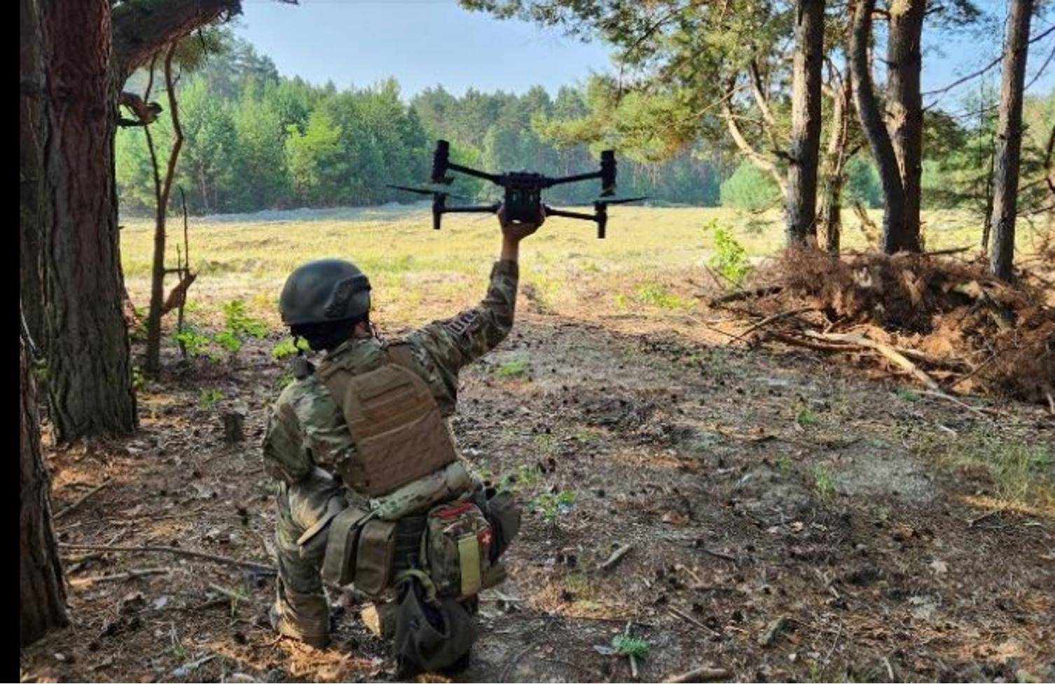 皇冠足球平台在哪里注册_泽连斯基捅马蜂窝皇冠足球平台在哪里注册，副司令被抓，10万大军调转枪口进军基辅造反？