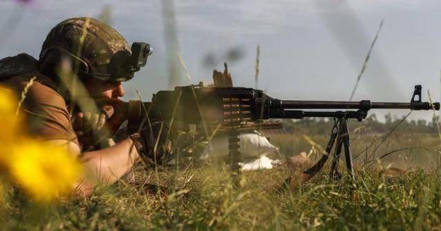 皇冠信用网代理怎么申请_越打越猛！俄军撕开数公里缺口皇冠信用网代理怎么申请，乌军官痛苦承认：这仗打不下去了