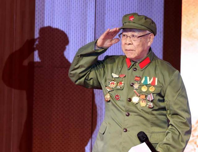 英超联赛是英格兰顶级足球联赛_95岁抗战老兵刘世钺：用一生续写白求恩精神篇章