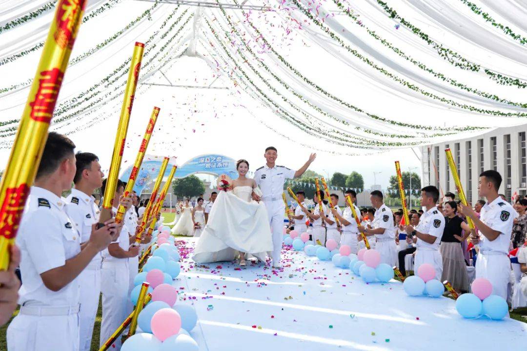 英格兰超级联赛_恭喜英格兰超级联赛，他们结婚了！