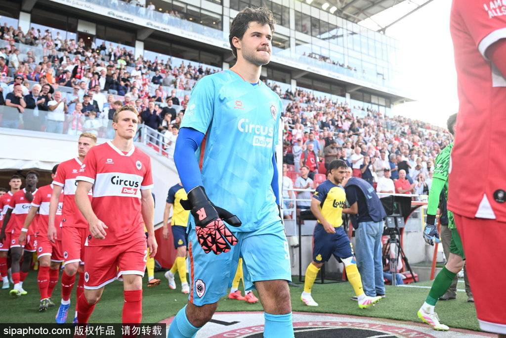 体育皇冠信用盘_曼联转会新动态:拉门斯加盟在即体育皇冠信用盘,2000万欧元转会费背后的战略考量