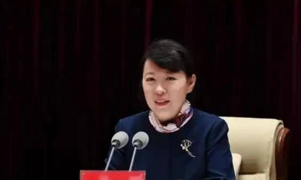 皇冠信用网开户_“换装主席”王莉霞的堕落：从光鲜人设到腐败深渊