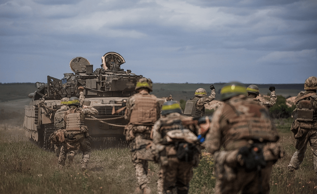 英雄联盟：LA LIGUE FRANCAISE(5场3胜）_3000公里导弹团灭俄基地？泽连斯基来不及高兴英雄联盟：LA LIGUE FRANCAISE(5场3胜），俄攻入红军城中心