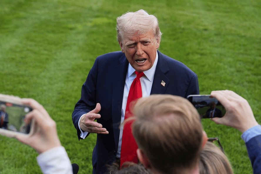 怎么申请皇冠信用网 | 万斯为柯克抬棺怎么申请皇冠信用网，特朗普再表态：我们国家有帮左翼疯子，我要狠狠出手