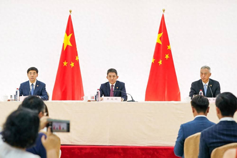 皇冠信用网在线注册_中方收到23个坏消息皇冠信用网在线注册,马德里谈判,美国有备而来,中国被做局了