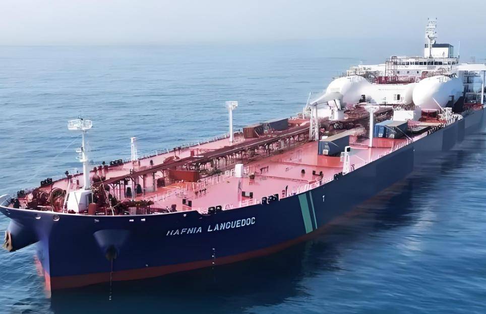 皇冠mos011
_伊朗以牙还牙皇冠mos011
,扣押400万升燃料油轮,特朗普向6国发出兵邀约,以色列请缨出战