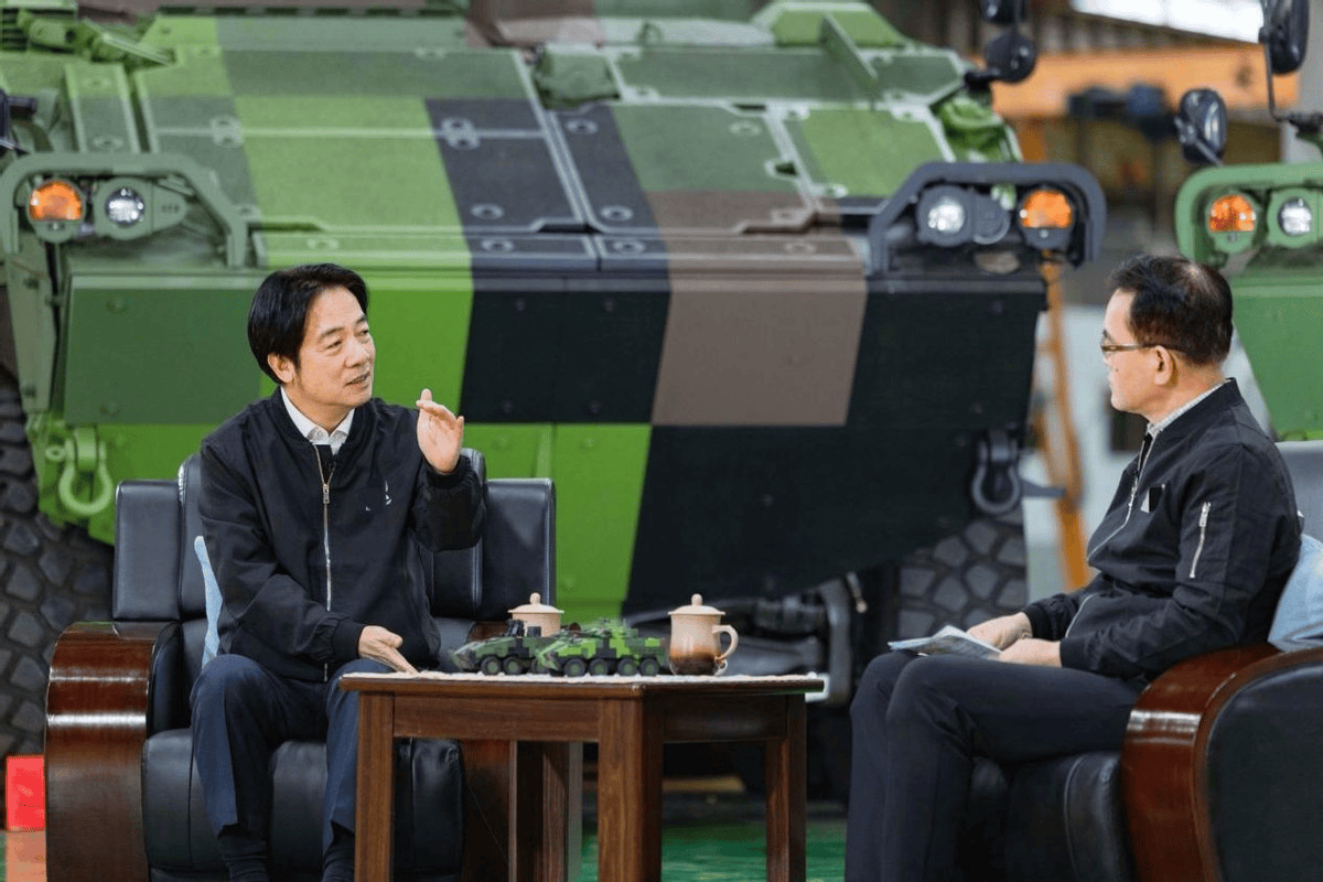 皇冠世界杯比赛
_台当局亮出多架海马斯挑衅皇冠世界杯比赛
,以回应解放军演习,却被自家戳破牛皮!