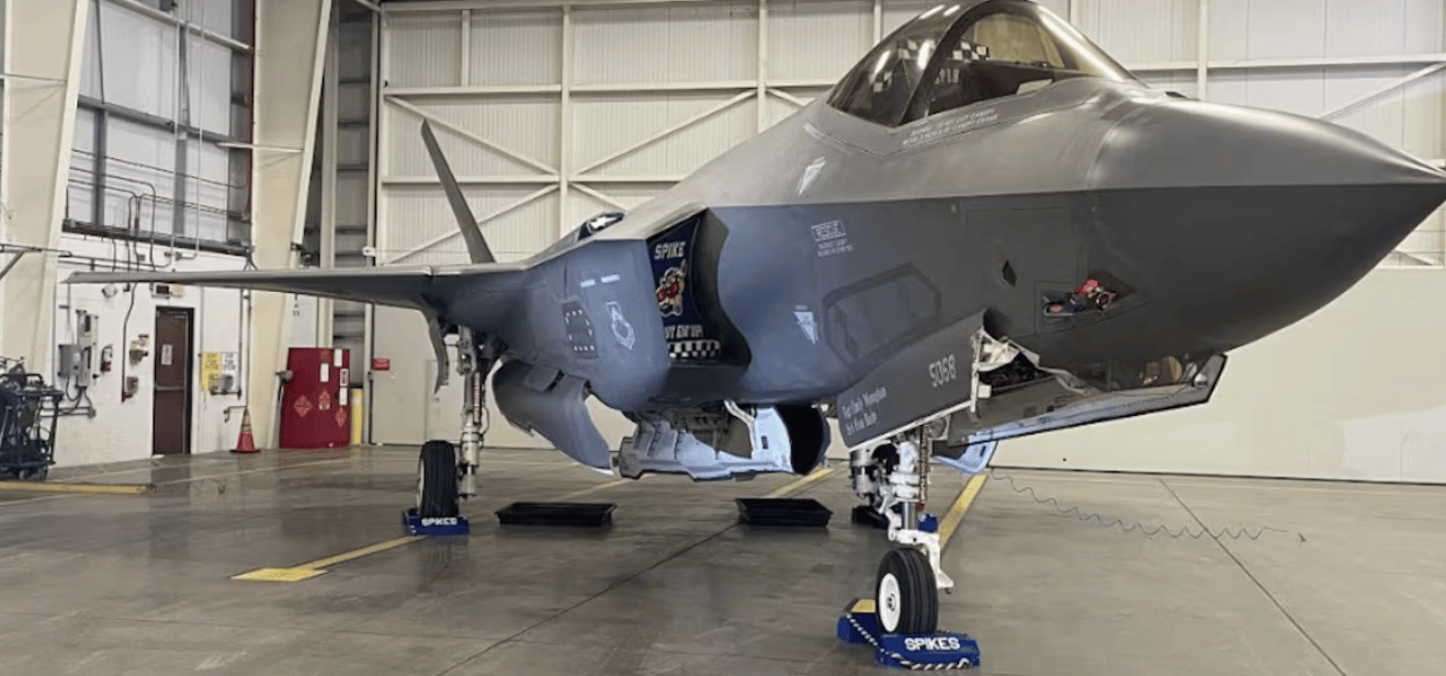 世界杯皇冠平台_丹麦很后悔:在格陵兰岛部署F-35世界杯皇冠平台,美国或断供零部件“摧毁我们的空军”