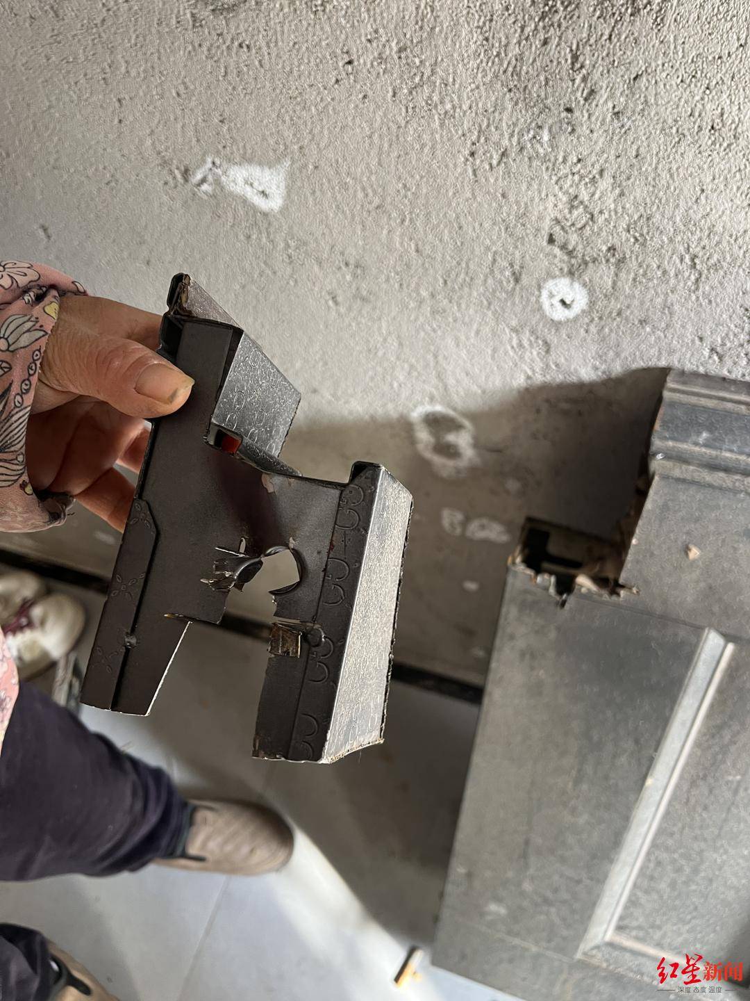 皇冠信用网如何代理_被困家中三天的独居农村聋哑老人皇冠信用网如何代理，和她背后的照护难题丨在场